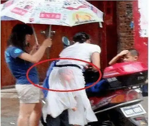 按照约定接到了女网友,可看她这个样子像喝多了呀,我该怎么办呢
