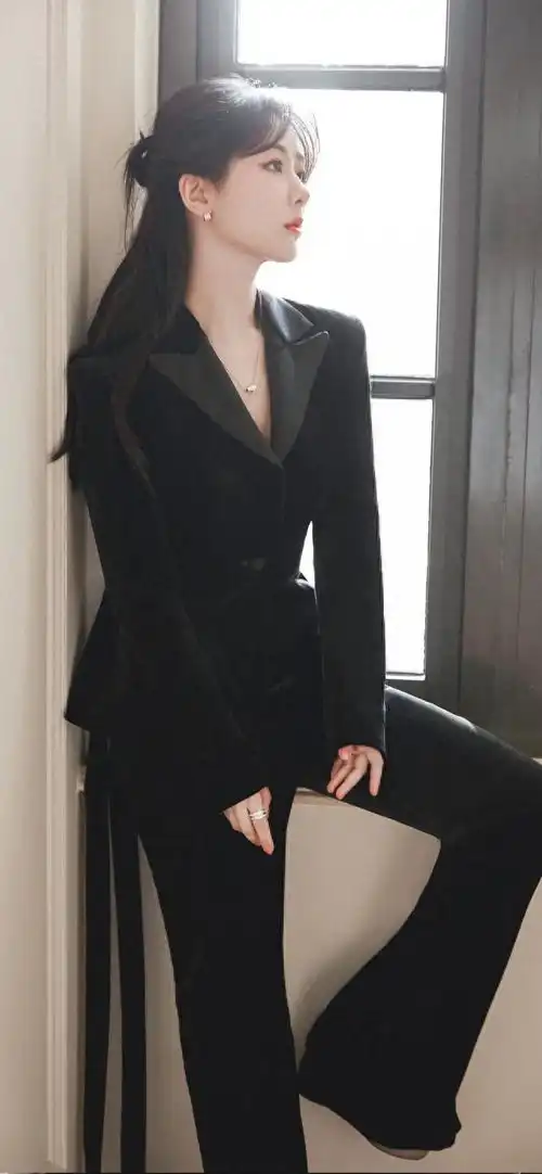 美人美图杨紫

