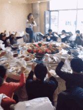 搞笑gif趣图小哥哥,我真的是来相亲的
