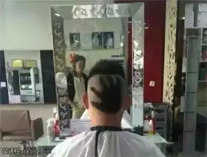 搞笑图片有个好闺蜜,吃西瓜都特别的甜
