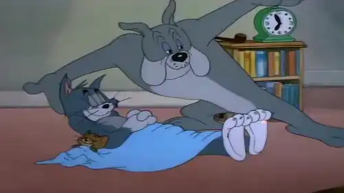 猫和老鼠他仨竟然睡在一起了,好和谐
