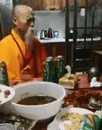 不明白这女孩为啥非要追求我呢图我什么呢评论实属扎心了哈哈
