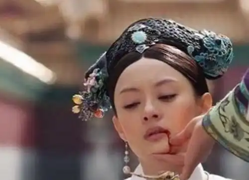女星吐血戏刘亦菲像放烟花,杨紫令人心疼,而她是来搞笑的
