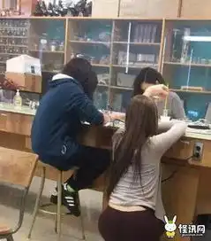 没人给妹子让个座吗
