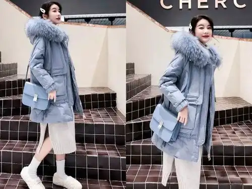 冬天最美的雾霾蓝羽绒服,超级显白,穿上身好时髦