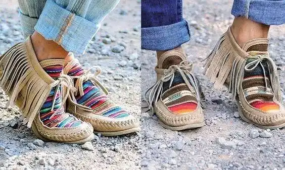 还在穿小白鞋高跟鞋这双鞋才是秋天时髦的正确打开方式
