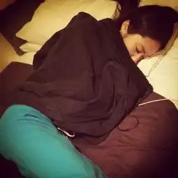 燃爆校园的一分钟睡眠法,失眠熊猫眼通通丢掉让你瞬间脱单
