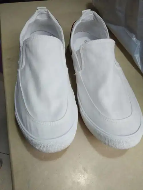 小白鞋如何清洗与保养
