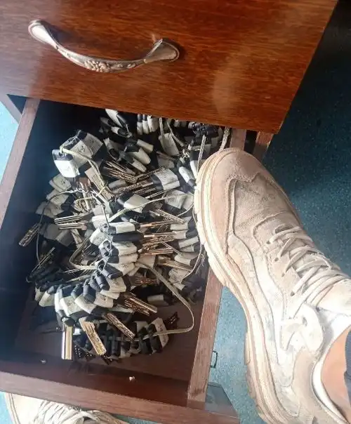 搞笑趣图网恋女友送我的新鞋,大家觉得好看吗
