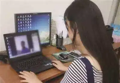 16岁少女和父母吵架出走,投奔千里外28岁网恋男友,被骗是谁的错
