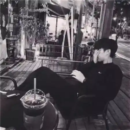 颓废的男生qq头像图片,女生为什么喜欢颓废的男生
