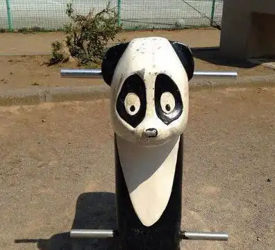搞笑图片幽默段子笑话老哥,你这桶海鲜泡面真的货真价实啊

