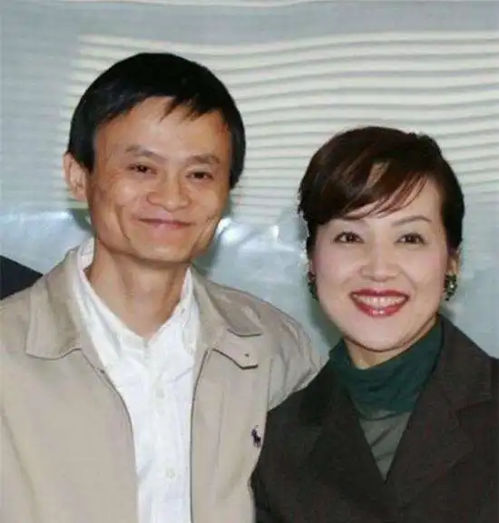娱乐马云儿子近照,颜值不输小鲜肉,网友是亲生的吗

