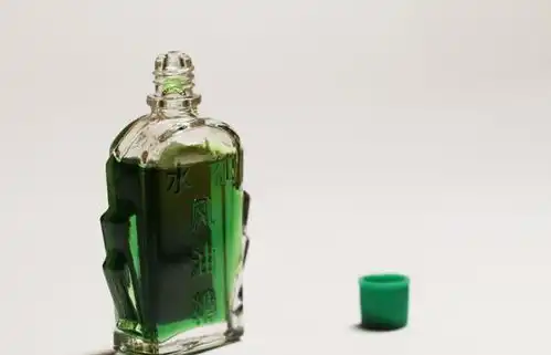 睡觉前把风油精滴在肚脐上,或许会给身体带来3个好处

