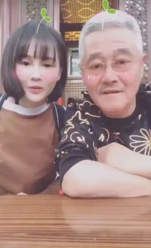 赵四请朋友吃饭必须要有面子,低于10万不考虑,起码20多万以上
