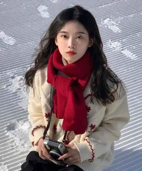 渣女裙火了过年照着穿,喜庆又时髦
