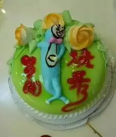 十二星座蛋糕师创作黑暗系蛋糕
