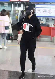 周冬雨,钟欣潼,杨紫机场私服,活动私服搭配