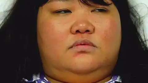 丑女因长相被人嘲笑,哪知得到一种药水后,美得让人移不开眼
