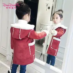 即将入冬,给女儿穿上洋气的加绒棉衣,时尚又保暖,像个洋娃娃
