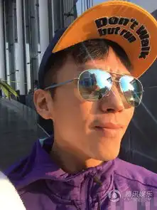 邓超晒搞怪九连拍喊话网友放屏保可辟邪
