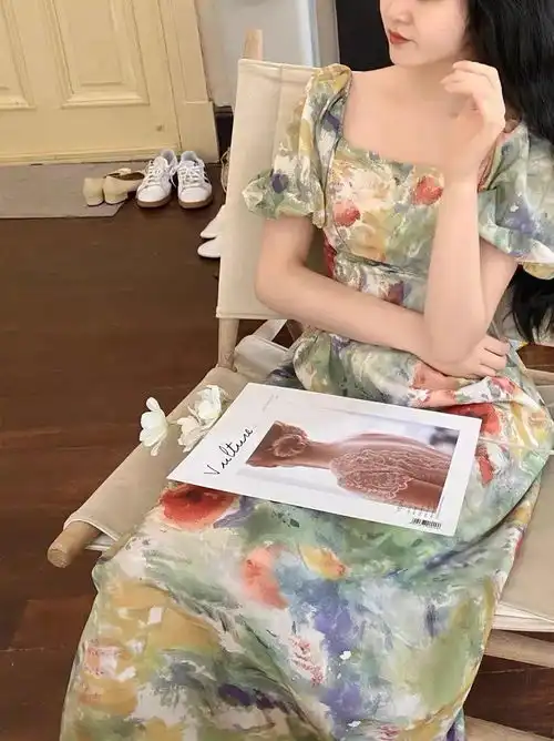 油画裙是什么鬼火了比渣女裙还撩,正适合夏天穿
