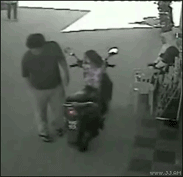 见过搞笑的,没见过这么搞笑的

