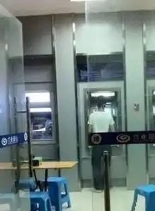 搞笑图片大哥,都睡出猪头了,就别再睡了行吗
