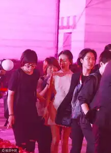 周冬雨的表情一直都是那么逗趣
