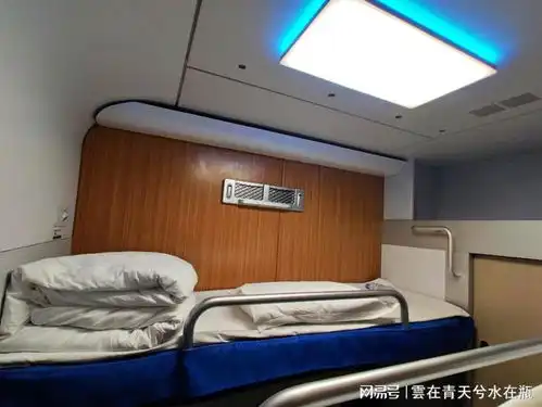由硬卧下铺拉帘子引发的对空间设计和铺位定价的思考
