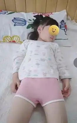 某宝上拍女童私处卖内裤的无良商家,有病
