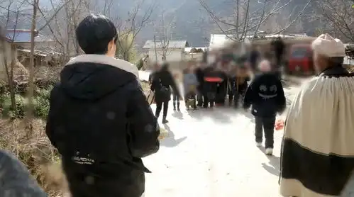 一声爸爸让人心碎,春节四川监狱多名罪犯获准离监探亲
