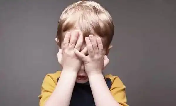 sorry请原谅每一个不打招呼的近视眼
