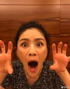 组图胡可晒一家四口搞怪照问哪张能镇宅网友我选小鱼儿
