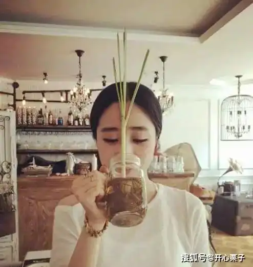 搞笑gif趣图当你倒霉的时候,全世界都会与你为敌
