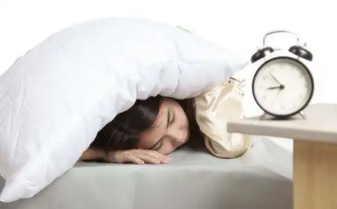 必须看更年期失眠4大危害,比你想象的更严重
