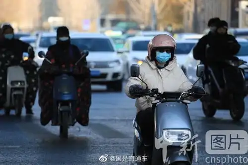 图说国是大雪节气河南郑州迎大风降温
