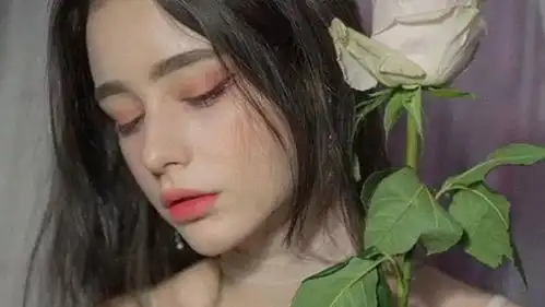 为了他我整了容,他却依然嫌我丑
