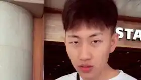 怎么哄生气的男朋友,别哄他不配表情包每帧都是表情包
