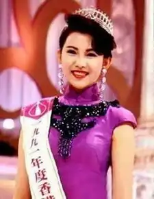 蔡少芬狂吃77只小龙虾图揭温婉女神变搞笑逗比
