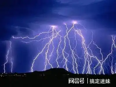 黑龙江省富裕县发布雷雨大风橙色预警老天爷玩得有点嗨呀