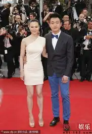 成龙助阵锈与骨首映杨幂低胸性感pk郝蕾

