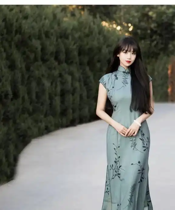 改良旗袍裙配什么鞋子好看中国风旗袍式连衣裙穿搭
