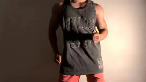你知不知道,我练出八块腹肌都是为了你
