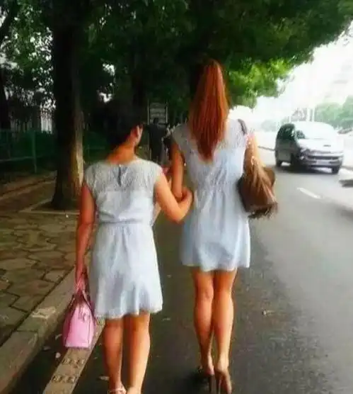 每日一笑大兄弟,你这样的娶妻,得让多少男人羡慕呀
