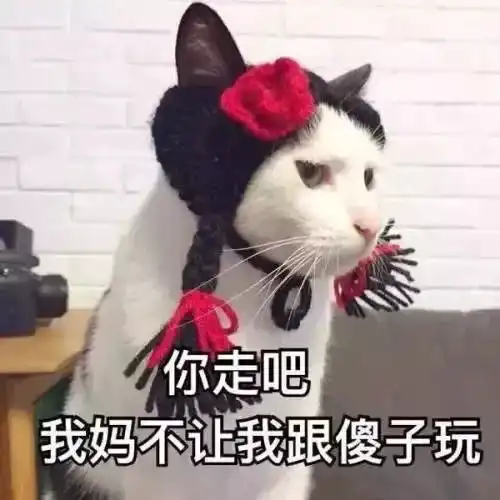无牌无证醉驾撞车后还坐地上吃花甲
