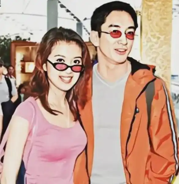金巧巧西藏被偶遇,穿搭质朴跟中年妇女无异,豪门真不是随便进的
