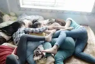 笑死人朋友圈说说朋友圈搞笑句子加配图
