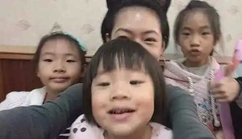 翁虹找了个比自己还秀气的嫩老公,生的女儿却从头到脚不像爹妈

