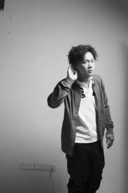 听陈奕迅又有几个人
